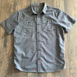 Mountain Hardwear Shirt Mens M Gray Performance Outdoor Workwear Chest‎ Pockets
